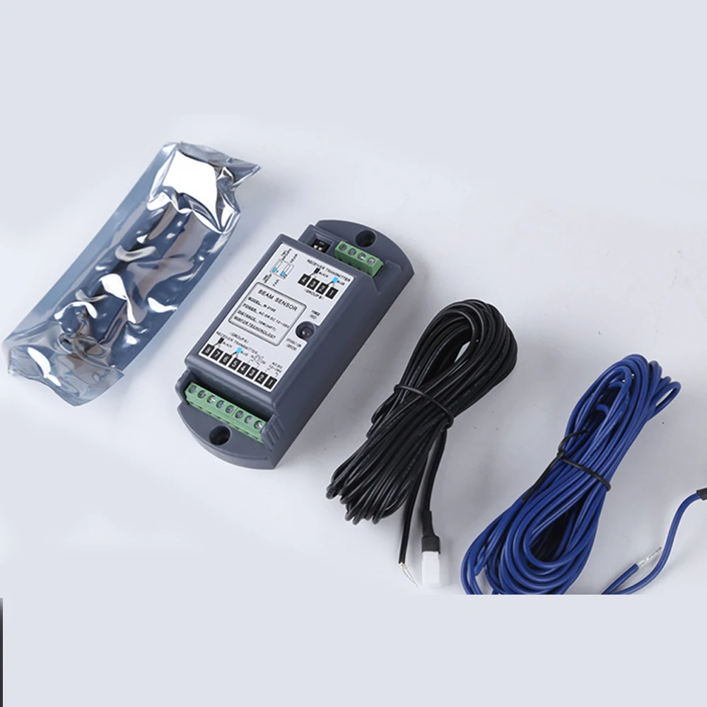 10373648571_1820376852