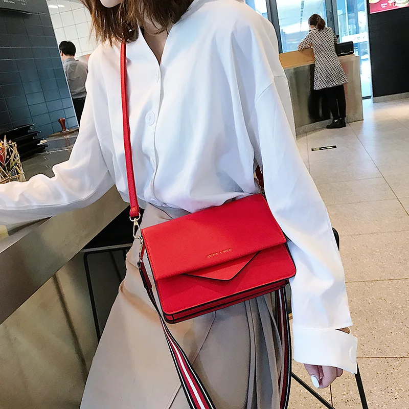 

Summer bag lady slanting the new edition of fashionable lady bag style simple broadband one-shoulder bag with small square bag