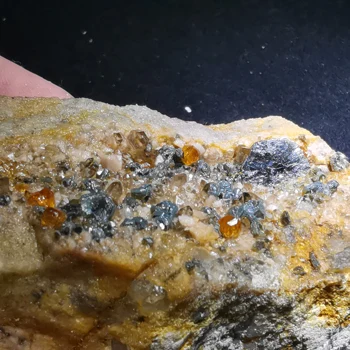 

118g.Rare natural garnet crystal hexagonal point feldspar mica brass multi mineral crystal symbiotic halo energy healing