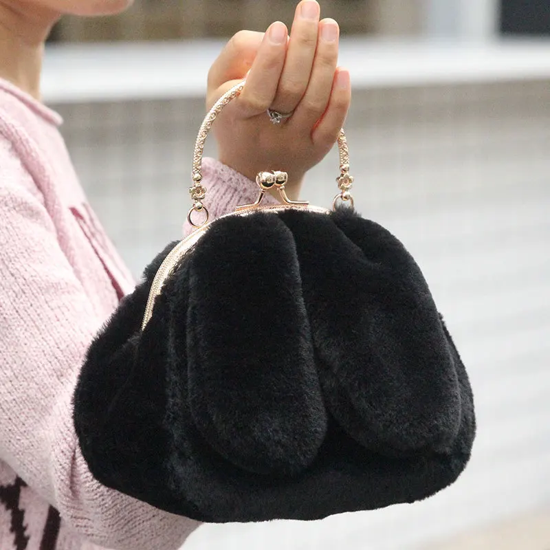 Autumn Winter Women's Plush Shoulder Hairy Bag Heart-shaped Chain Handbags Cross Body Zip Up Tote Plush Purse 3
