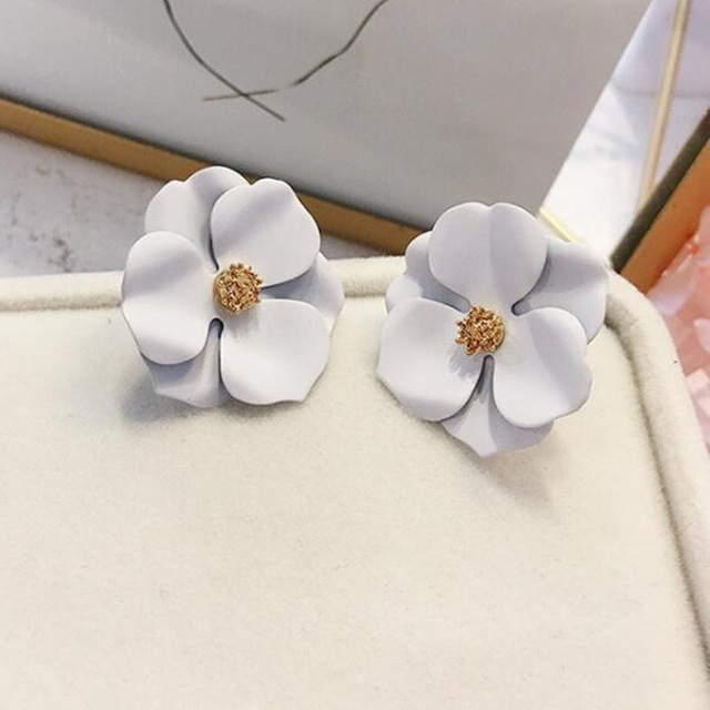 Daisy Stud Earrings for Women Jewelry Sweet Candy Girl Fresh Petal Gift Gold Wire Ball Fashion Korean Earrings