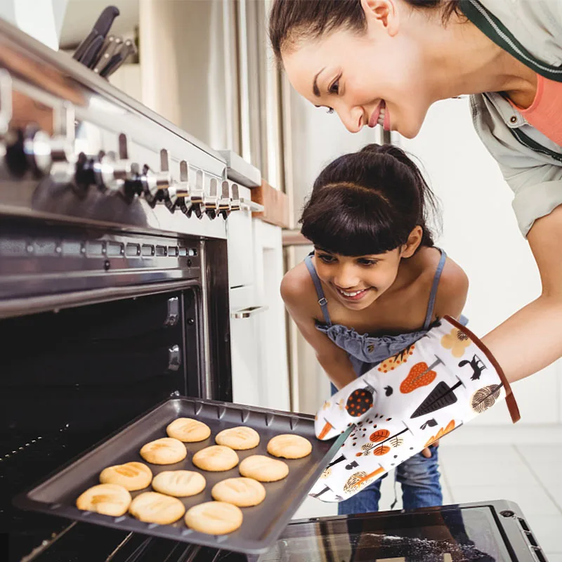 2PC/set Cartoon Oven Glove BBQ Baking Accessories Microwave Kitchen Glove Mitten Heat Resistant Potholders Kitchen Accessories