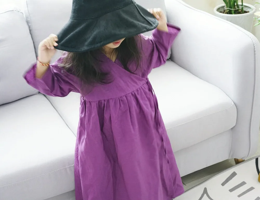 Новинка на осень в Корейском стиле, ретро, детская одежда для девочек из хлопка и льна платье Боковой носовой пальто длинный рукав ночное белье Однотонная одежда Детские платья