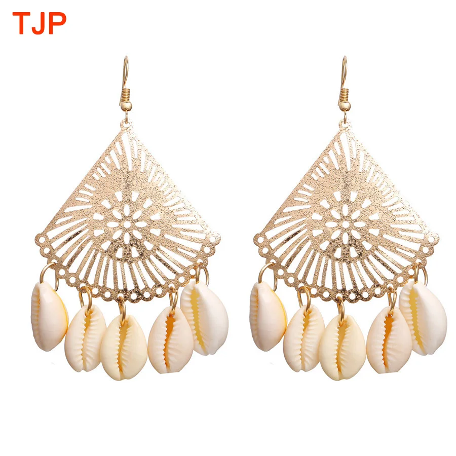 

2019 New Retro Ethnic Natural Shell Drop Earrings for Women Bohemian Sector Hollow Out Long Statement Dangle Earrings Female