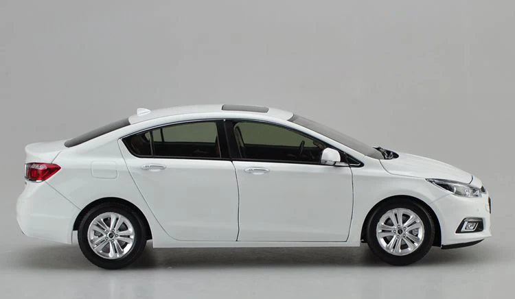 1:18 Chevrolet CRUZE Alloy Diecast Car Model Toys Metal Model Vehicles Original Box