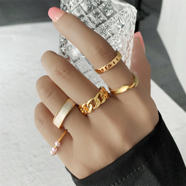 Bohemian Pearl Heart Alloy Joint Ring Set for Women Punk Metal Geometric Pearl Wide Ring Fashion Vintage Women Jewelry Gift