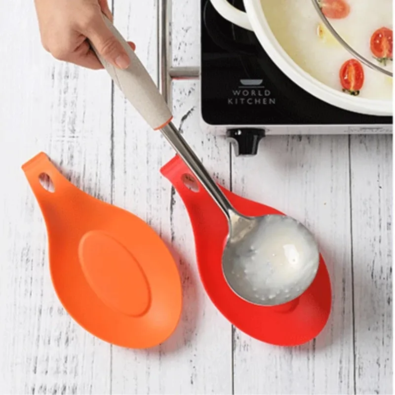 Silicone Spoon Mat High Temperature Resistant spoon holder Fork Shovel Holder Storage Plastic Kitchen Utensils 1PCS