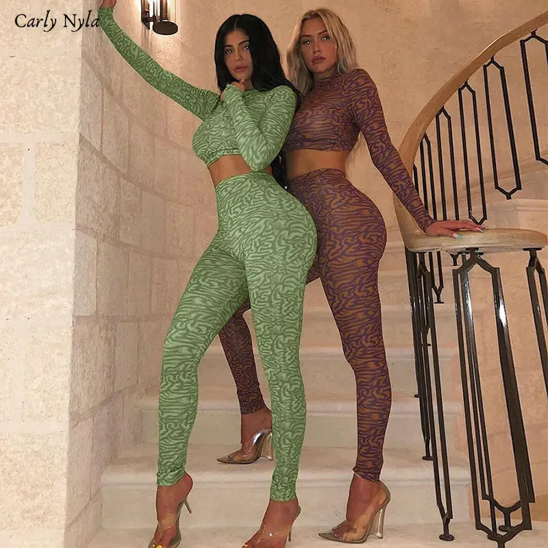 Женский костюм для фитнеса Carly Nyla комплект из двух предметов эластичный