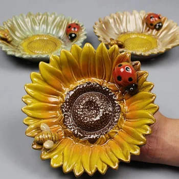 

Creative Ceramic Bee Sunflower Fruit Candy Dish Dessert Snack Salad Plate Soap Box Home Party Decoration Handicraft Figurine