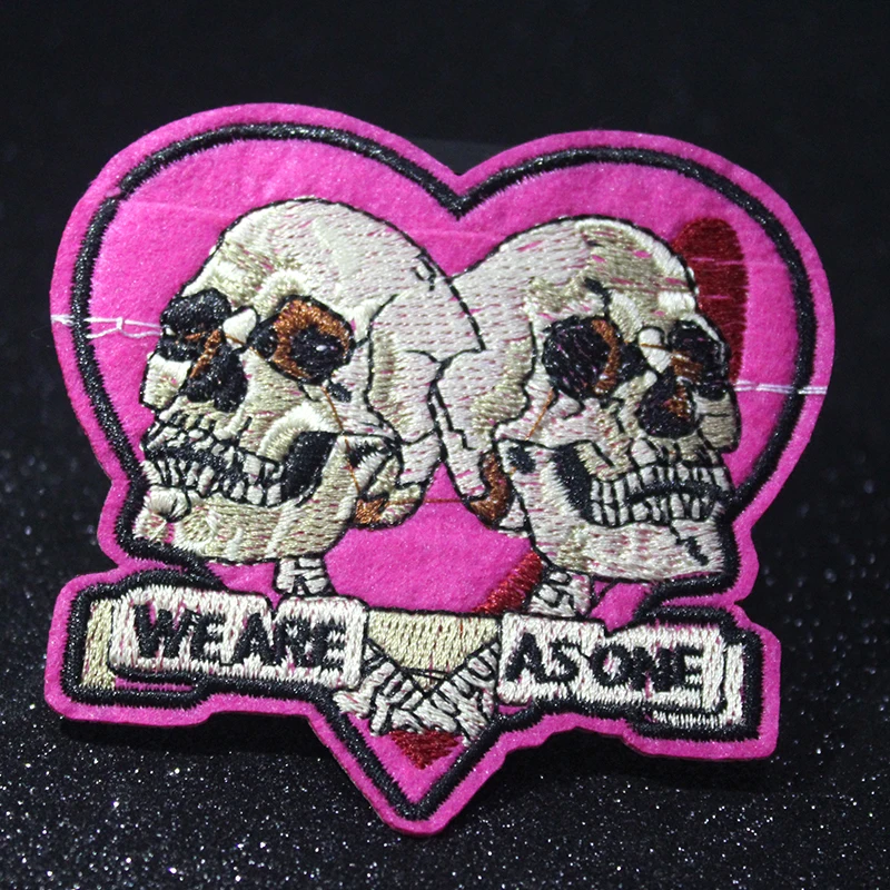 

Pulaqi Rock Skull Patch DIY Embroidered for Clothing Iron On Applique Punk Heart Biker Fabric Badges Apparel Stripes Applique F