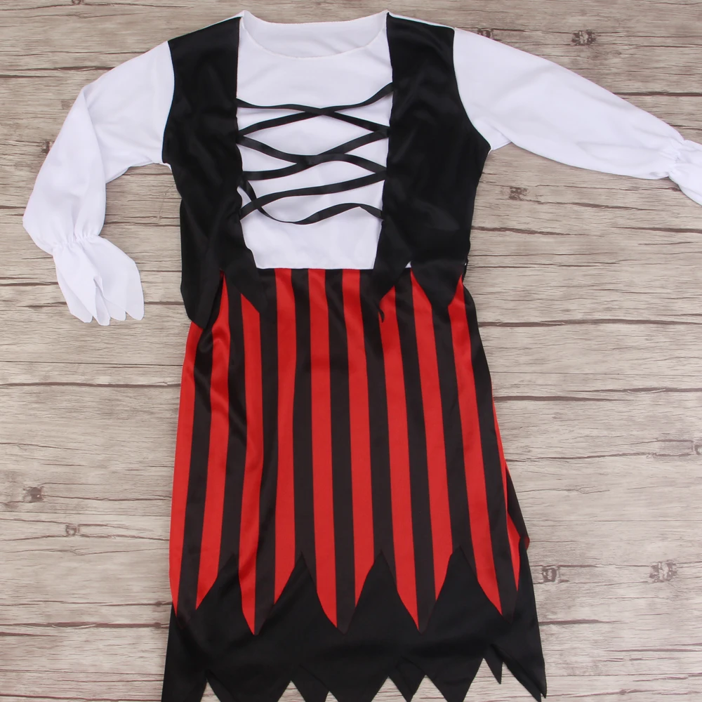 Halloween Laki-laki Dengan Kostum Pesta 4