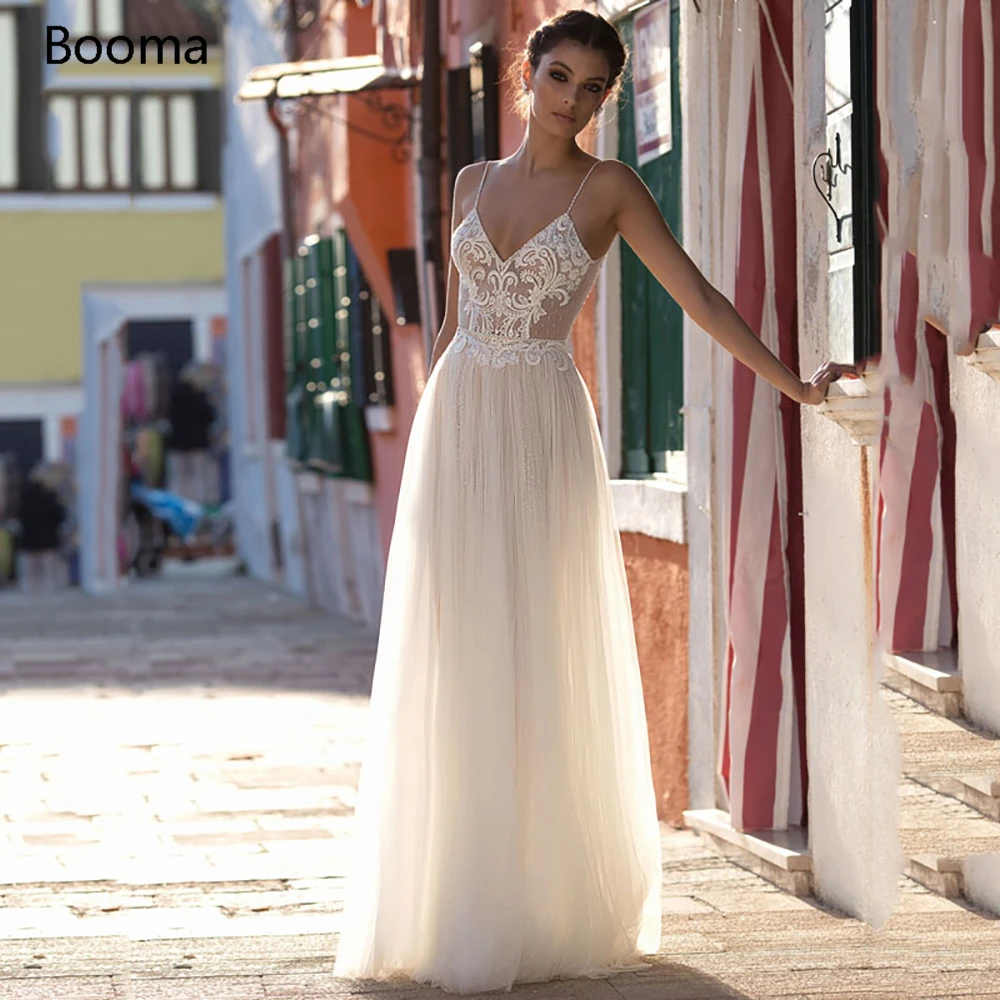 

Feminine Boho Beach Wedding Dresses Open Back V-Neck Lace Bride Dresses Spaghettie Straps Beaded Appliques Backless Bridal Gowns