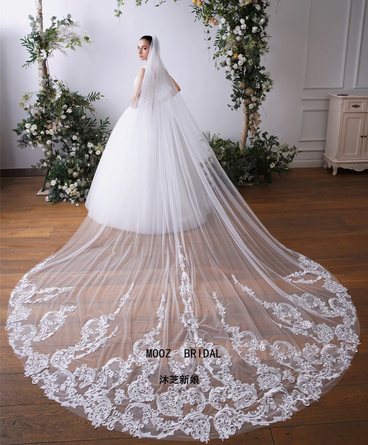 

3M Long Lace Appliqued Cathedral Length White Ivory Wedding Bride New Arrival Bridal Veils with Metal Comb