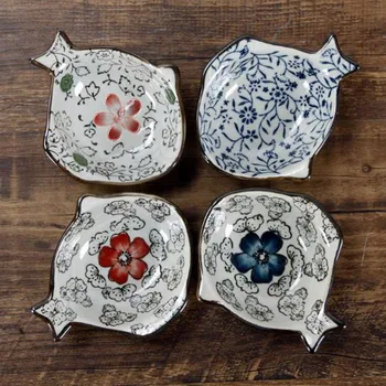 

2pcs/set Japanese Style Antique Ceramic Tableware Handmade Fish Sauce Dish Dessert Plate Floral Pattern Kitchen Tableware