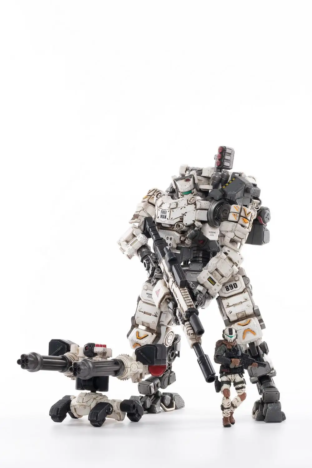 

JOYTOY JT0425 1/25 Steel Bone Armour White 9" Robot Model & Driver Action Figure