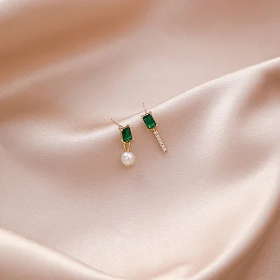 AOMU Korean Vintage Green Crystal Zircon Leaf Pearl Round Charm Hollow Metal Lace Flower Square Stud Earrings For Women Party - Окраска металла: E