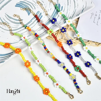 

HangZhi 2020 New Korean Color Transparent Acrylic Hand Made Beaded Flower Daisy Bracelet for Women Vacation Summer Hot Jewelry