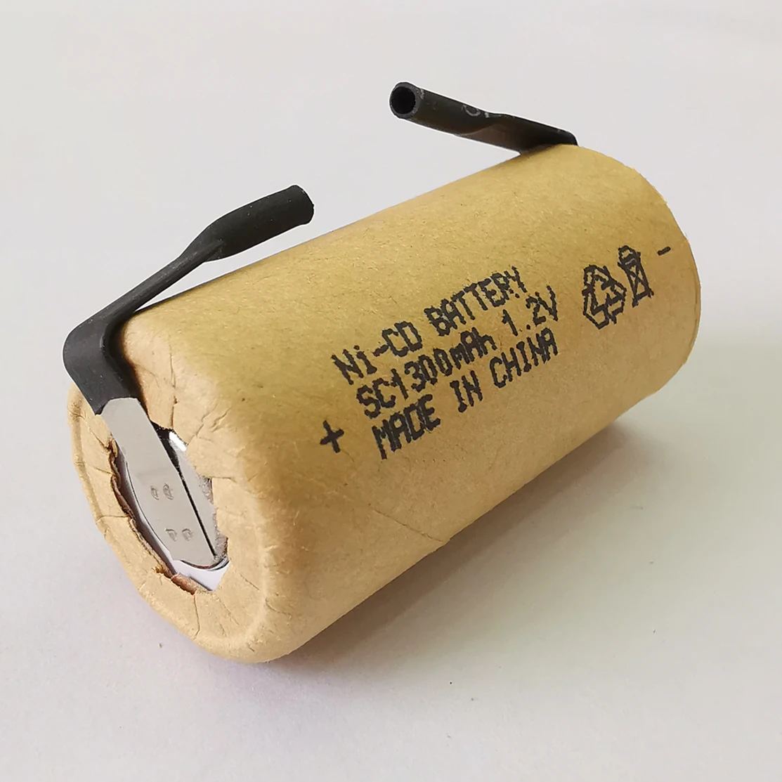 С вкладками 6 шт. Ni CD SC1300mAh Высокая мощность 10C 1.2В аккумуляторная батарея для