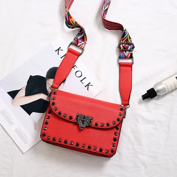 

2020 new ladies Korean version of the tide shoulder bag lock wide shoulder strap orange diagonal small square bag