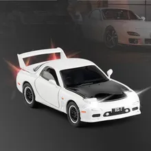 1:32 Mazda FD RX7 модель автомобиля из сплава, 4 двери уникальный спортивный автомобиль, автомобильные огни могут быть выключены