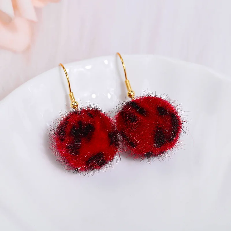 Fashion Short Drop Earrings for Women Girl Leopard Simple Hair Ball Models Dangle Earring Party Charm Jewelry Gifts Brincos - Окраска металла: LeopardWine