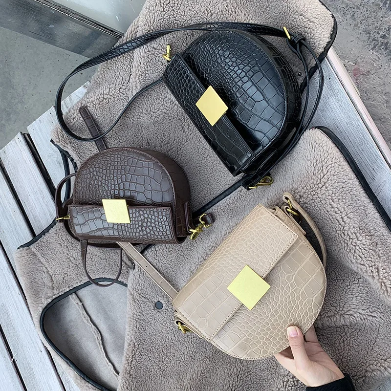 

Bag Women's 2020 New Style WOMEN'S Bag Non-mainstream Retro Textured Crocodile Pattern Shoulder Oblique Mini Semicircle Saddle