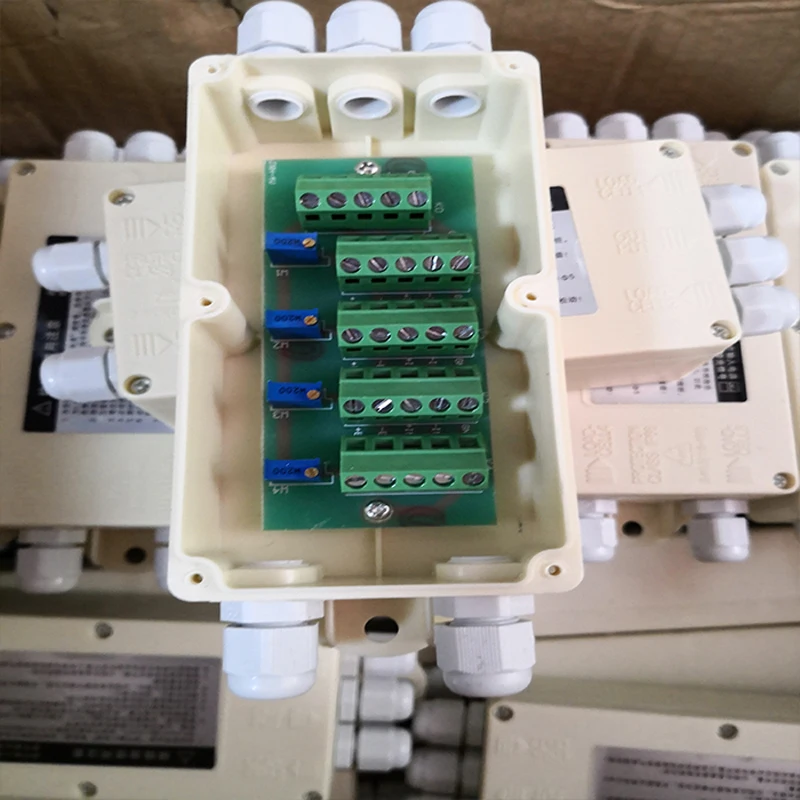 Junction Box Plastics 5 Holes For 4 Wires Load Cell With Circuit Card For measuring force and weight sensors