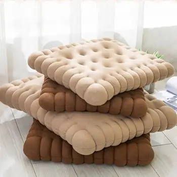 Coussin mignon en forme de biscuit