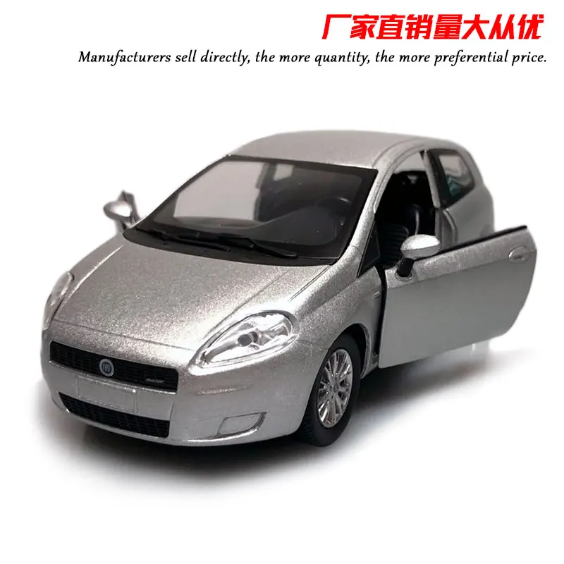 FIAT Grande Punto 1/24 масштаб классический США Pontiac GTO 21 см длина литой под давлением металлический автомобиль модель игрушки для коллекции, подарок, дети, украшения - Цвет: FIAT Grande Punto