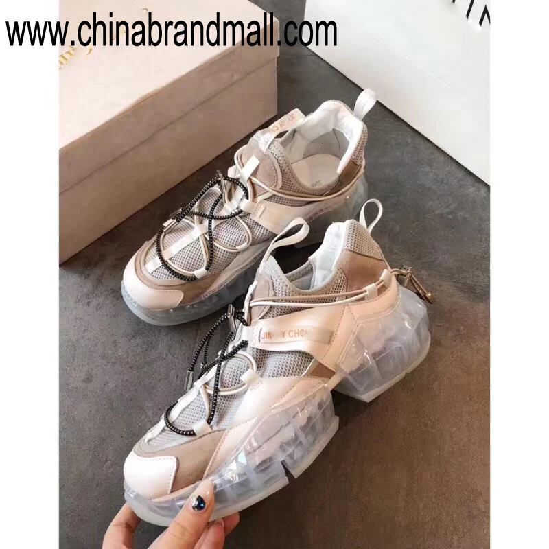 

In spring and summer of 2019, Baituan Daddy Shoes with fashionable front-line night-light soles on the upper and shining shoes a