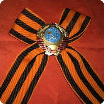 

Russian red square souvenir, victory day corsage, miniature