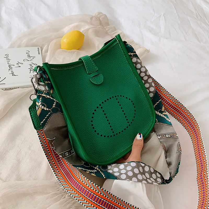 

2019 new fashion Korean version impingement color hollowed-out tote bag single shoulder oblique satchel bag