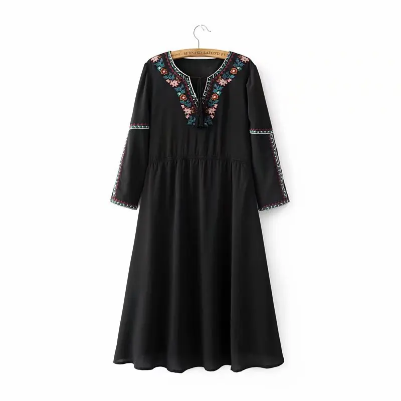 

2018 Spring Europe And America Women's Dress Crew Neck Embroidered Medium-length Long-sleeved Dress 2725