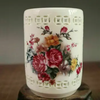 

Chinese old porcelain Pastel floral pattern hollow pen holder