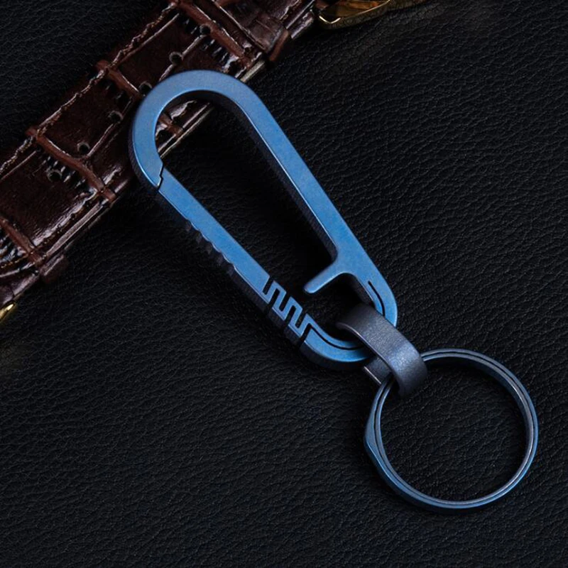 

Outdoor Camping Cycling Titanium Alloy Keychain Anti Lost Buckle Design Waist Keychain Light Safely Chains Useful Key Chains