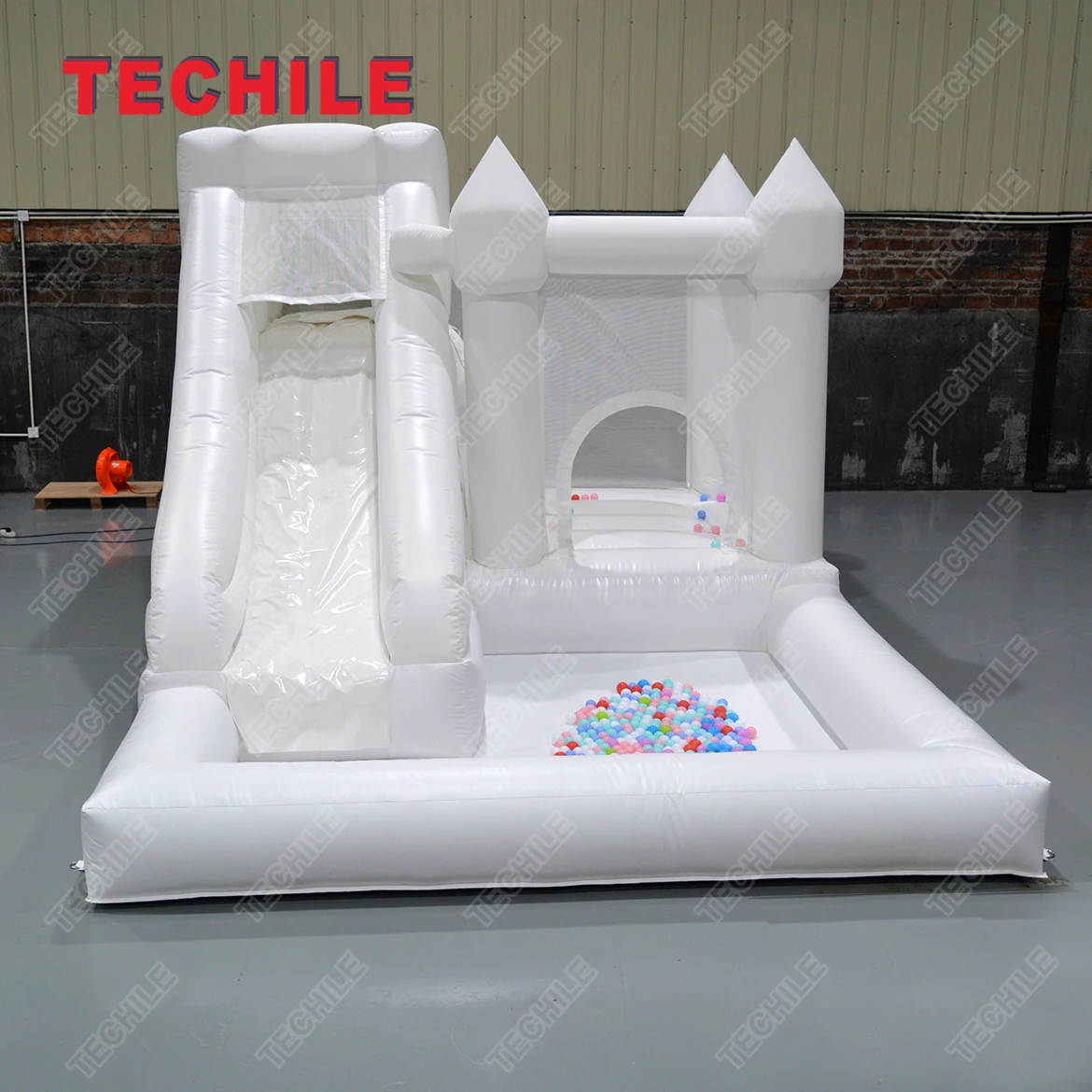 New PVC wedding white bounce house kids inflatable bounce castle Slide