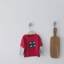 Осенняя детская футболка с Микки-Маусом из двух предметов; свитер в полоску