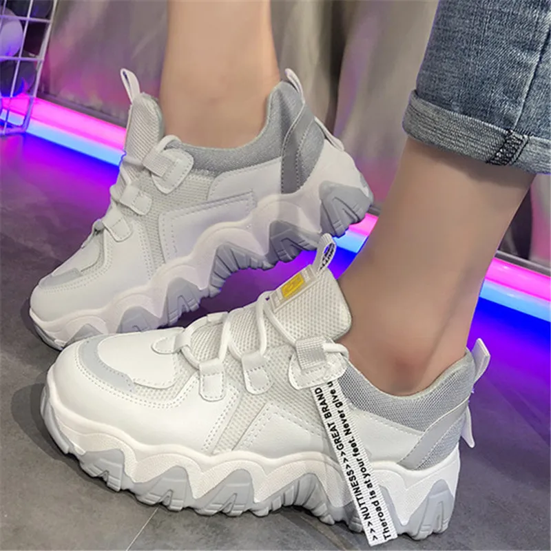 

New Arrivals Vulcanize Platform Sneakers Luminous Sole Thickness Mesh Breathable Chunky Hidden Increasing Shoes Woman Reflective