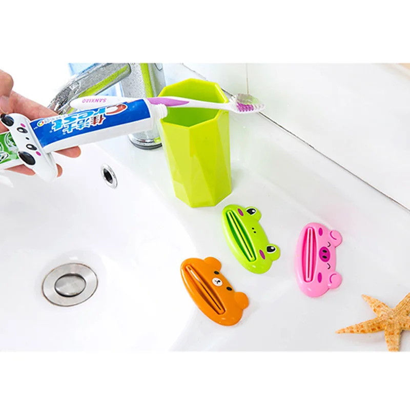Bathroom Home Toothpaste Cute Tube Rolling Holder Squeezer Easy Cartoon Toothpaste Dispenser Accessories Piggy / Frog / Panda