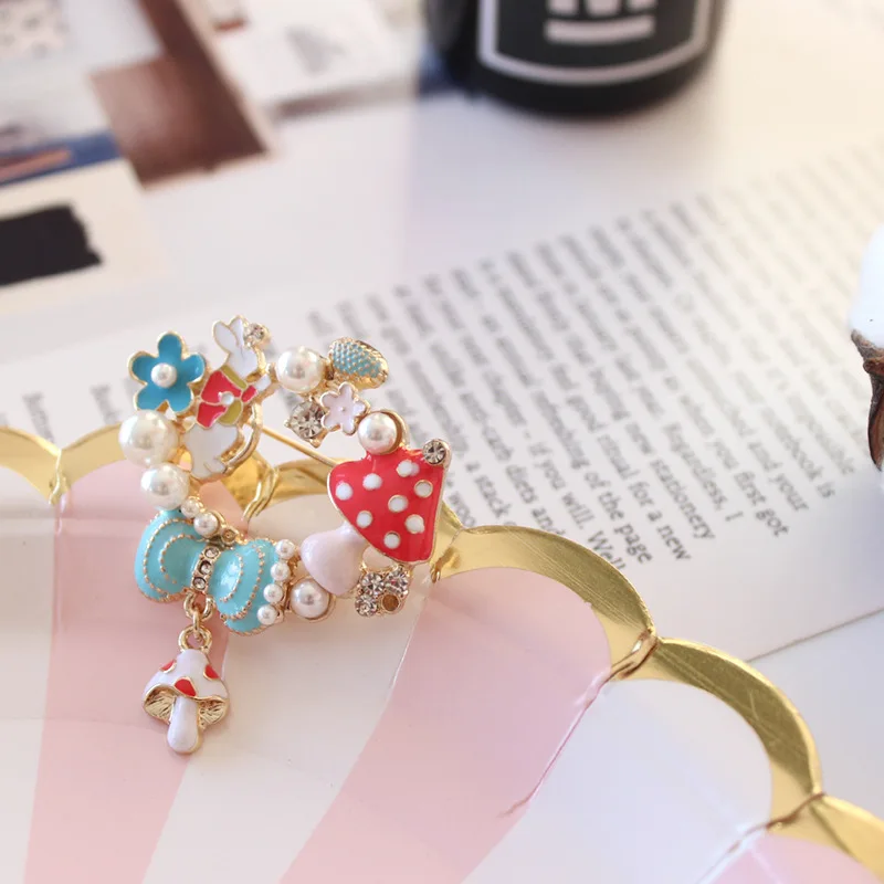 

Accessories Japanese-style Alice Fairy Rabbit Mushroom Bow Flower Pearl Brooch 6199