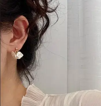 

Новое поступление, любимые уникальные жемчужные серьги, белый цвет, фотоэлемент, 3 шт., цветок, Изящные Ювелирные изделия, очаровательный подарок для леди