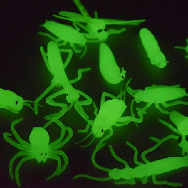 Novelty 12Pcs Soft Spider Insect Night Glow Worms Halloween Toy Joke Gag  R9JD 1