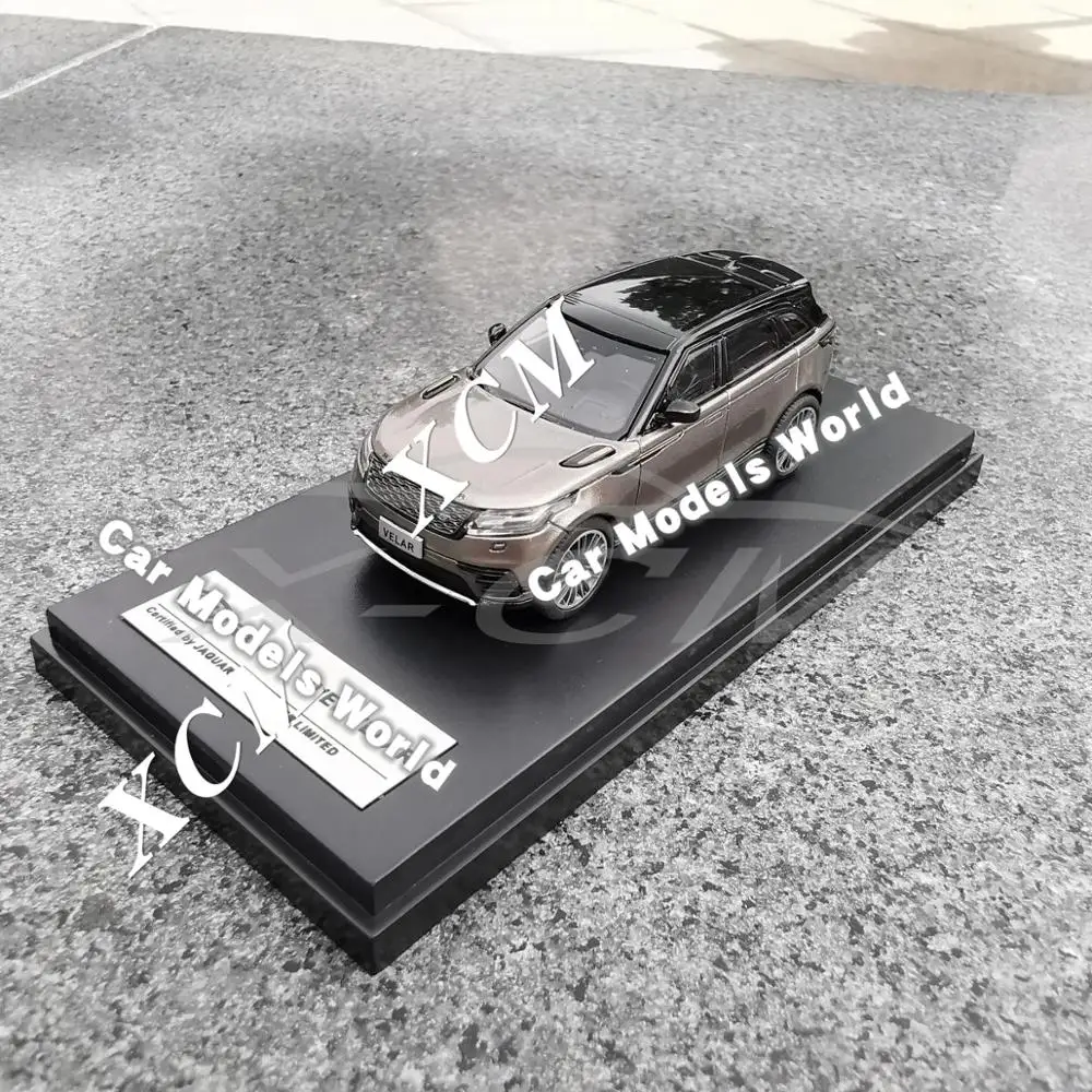 Модель литая автомобиля для моделей LCD Velar 1:64 (бронзовый/коричневый) + небольшой