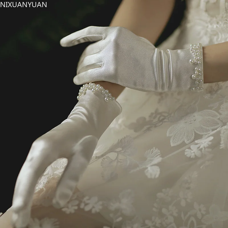 Tanio Elegancki biały kości słoniowej perły zroszony rękawiczki ślubne przezroczyste