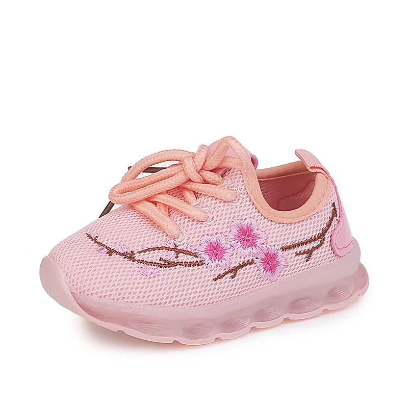 

New Children Luminous Shoes Boys Girls Sport Running Shoes Baby Flashing Lights Fashion Sneakers Toddler Little Kid LED Sneakers