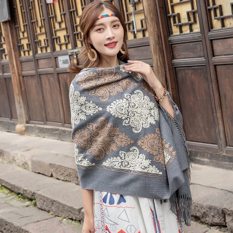 11585313497_1679434051