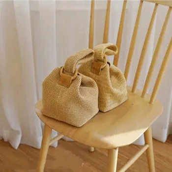 

Women Straw Handbaag 2020 Fashion Vintage Casual Mini Ring Buckle Cute Woven Basket Khaki Beach Ladies Rattan Bag Female Pouch