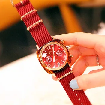 

Women's Watches Luxury Square Watch Women Retro Quartz Wristwatches Ladies Classic Canvas Strap Women Watches Wrist Female Clock