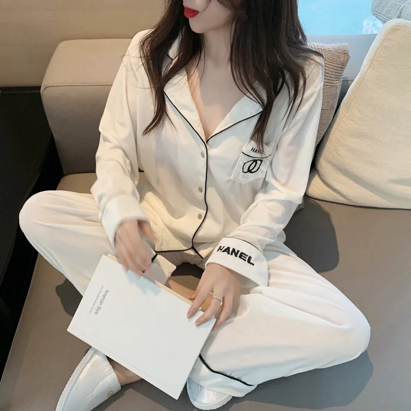 

Photo Shoot 2019 Online Celebrity South Korea Velvet Pajamas Women's Suit Autumn And Winter Long-sleeved Cardigan Homewear Set