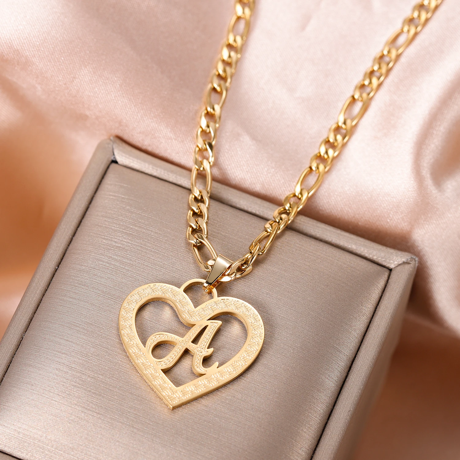 Personalized 18K Plate Gold Heart Initial Letter Pendant A-Z